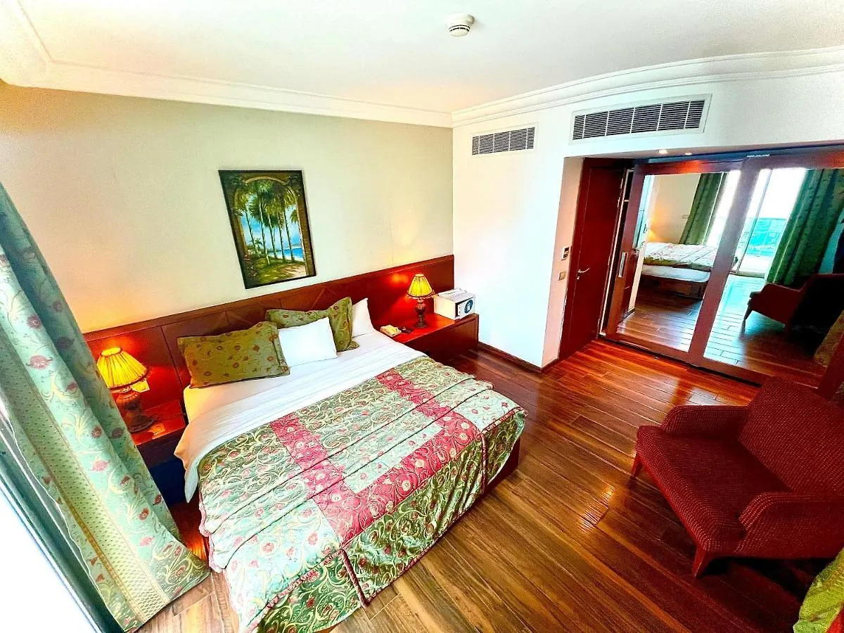 King Suites Hotel Beirut 5*,