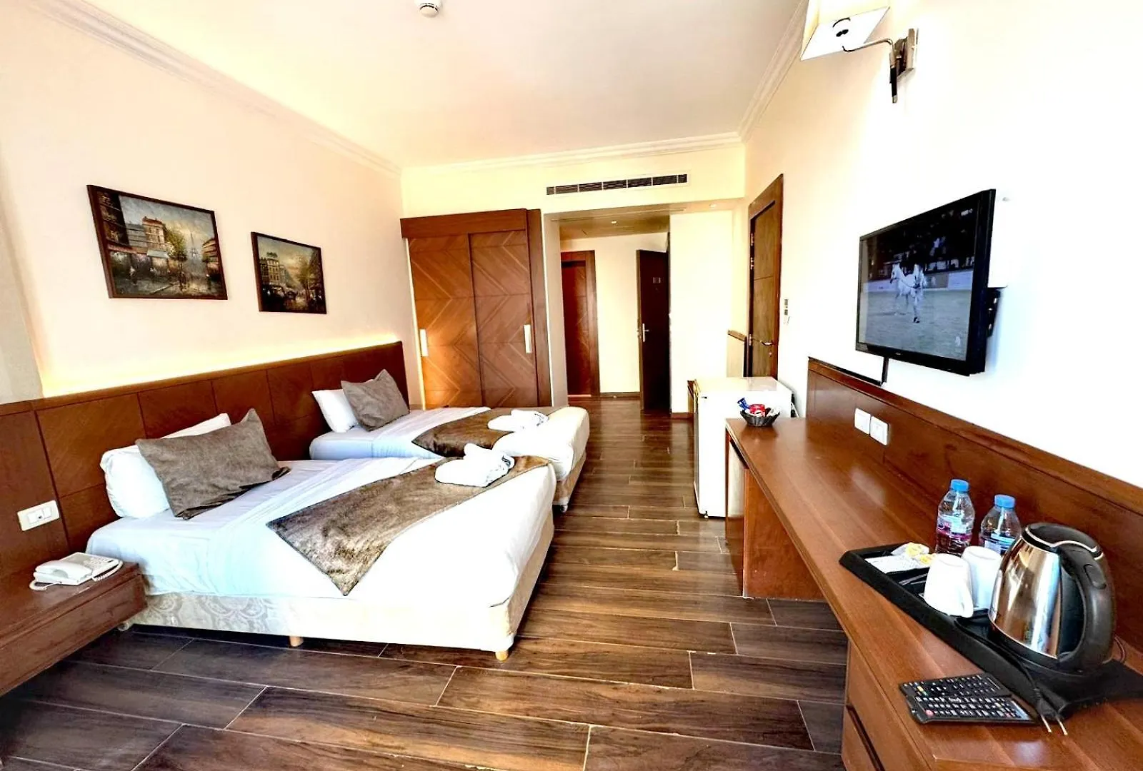 ביירות King Suites Hotel