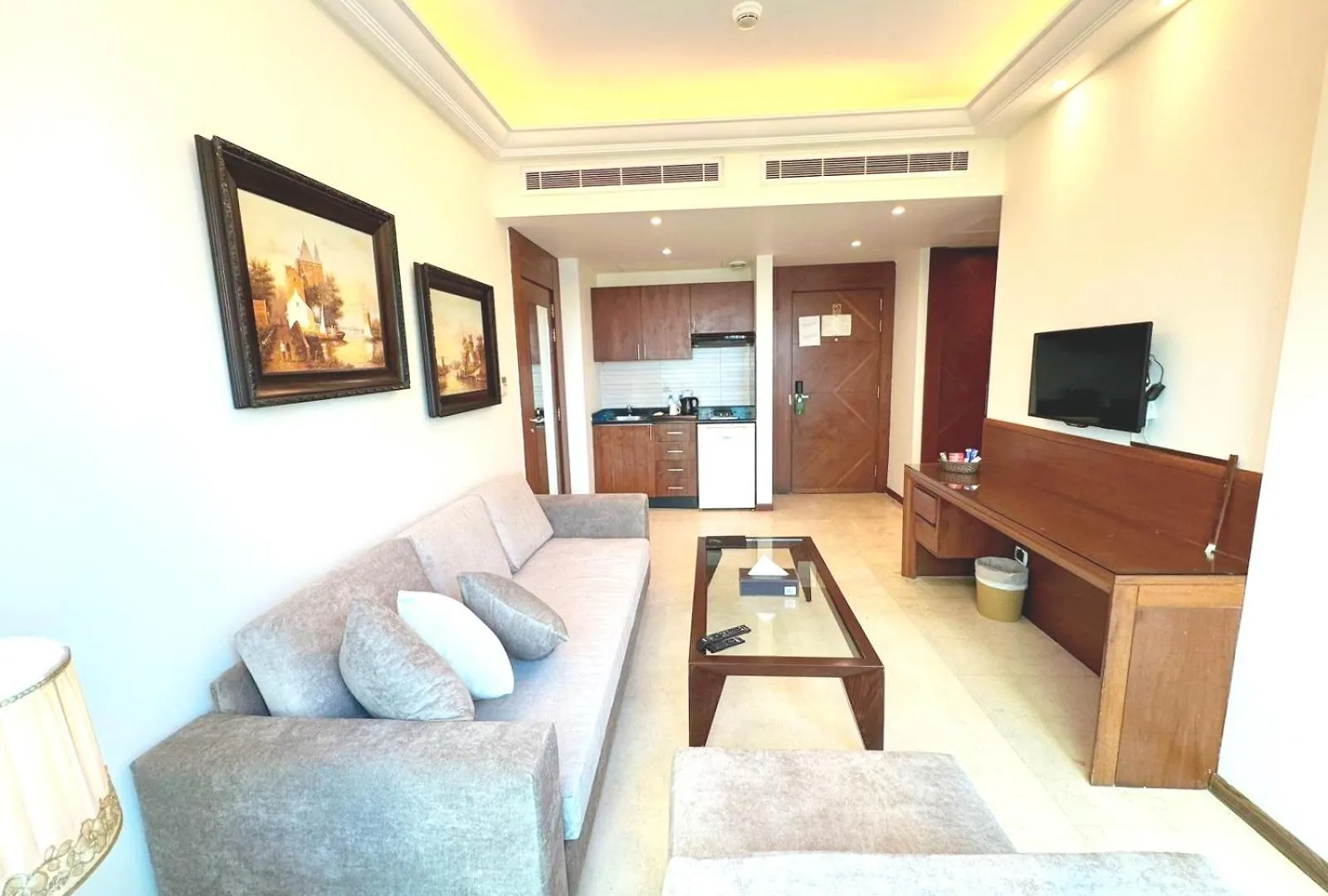 King Suites Hotel Beirut 5*,